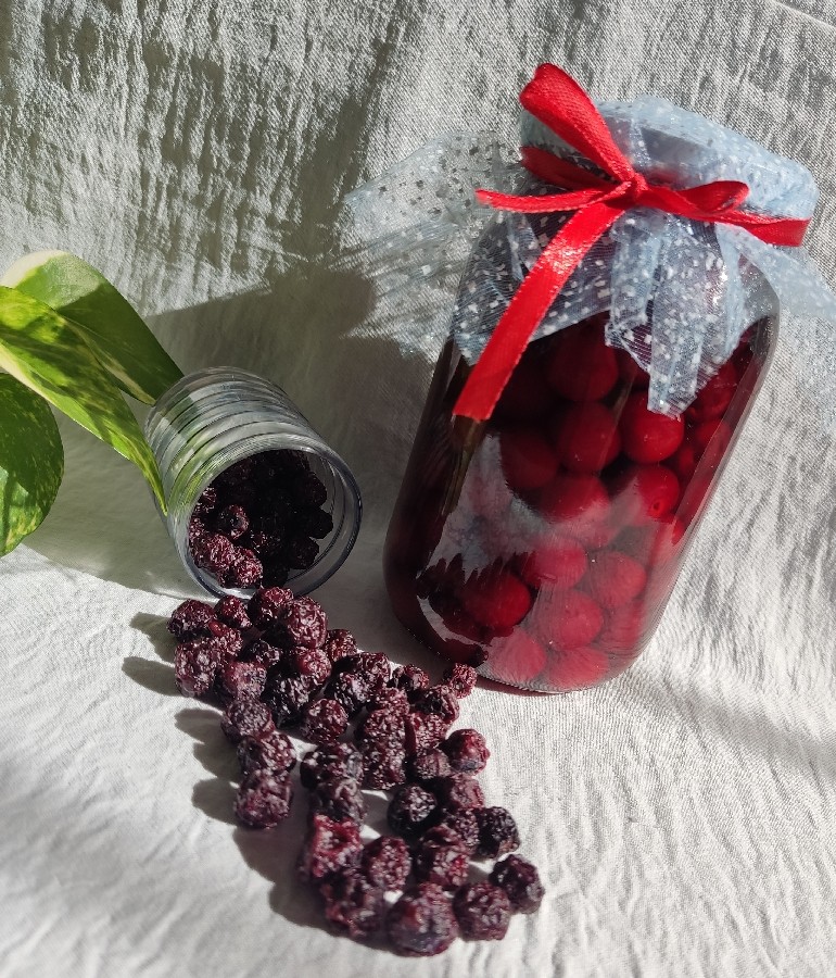 ترشی آلبالو آلبالو خشکه