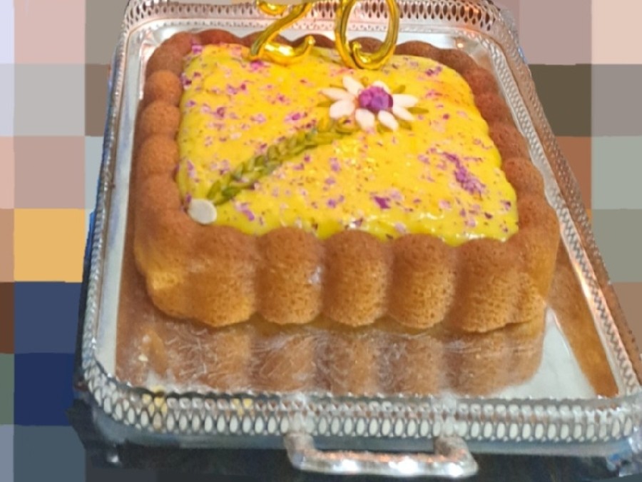 کیک باکرم زعفرانی لذیذ...