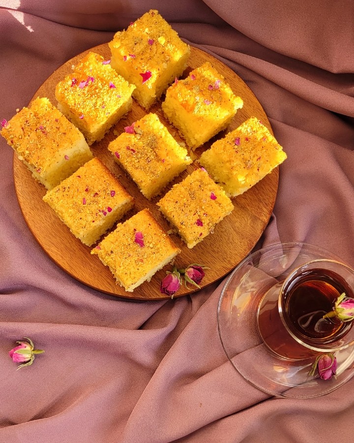 کیک زعفران و گلاب(تقدیمی)