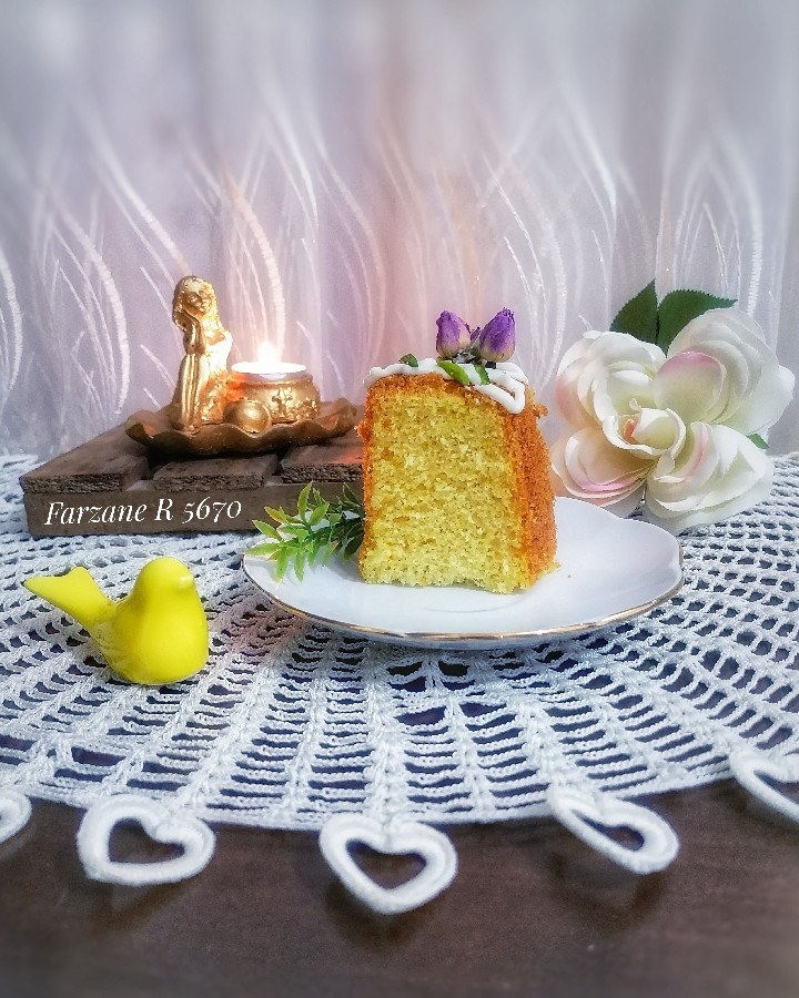 عکس کیک گلاب‌ زعفرون