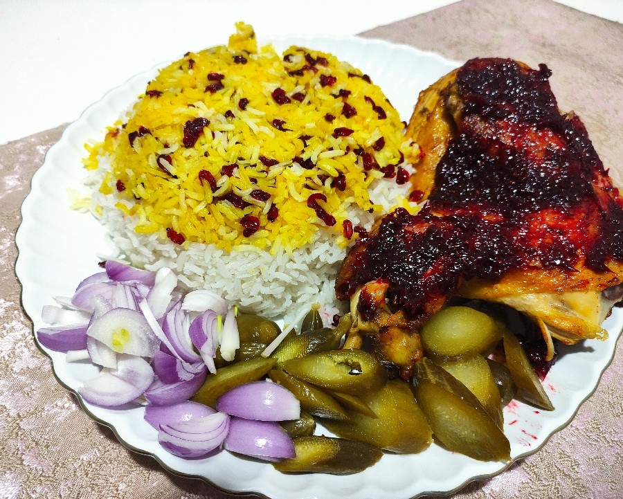 عکس مرغ با سس زرشک