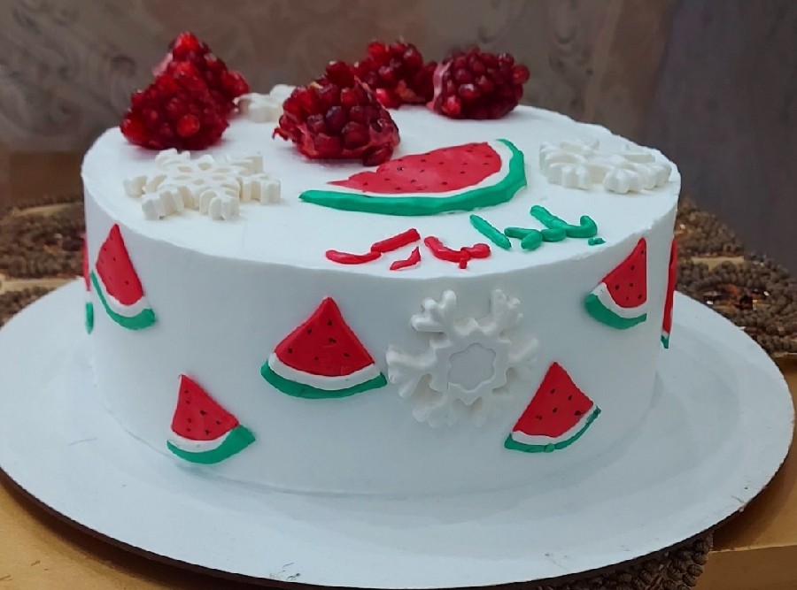 کیک یلدای ۱۴۰۲