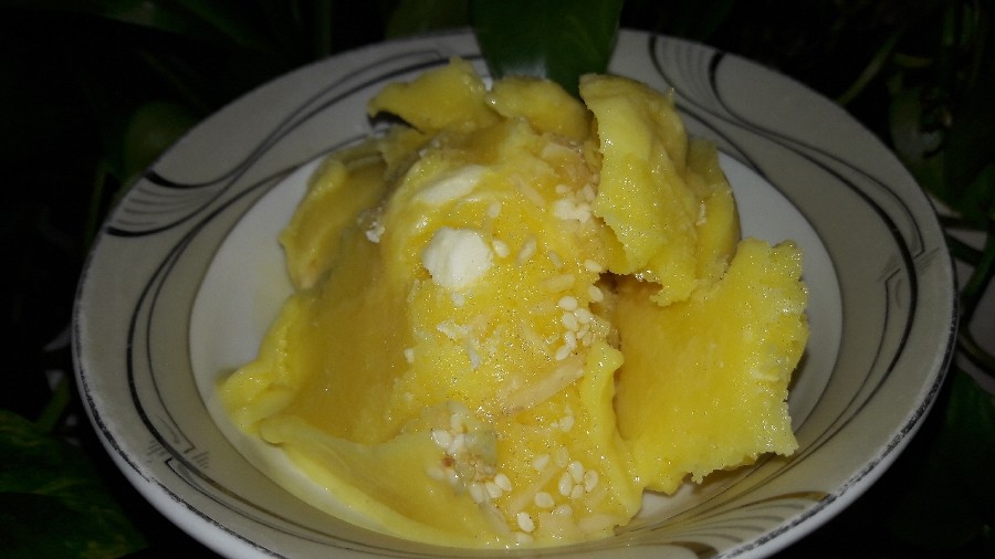 بستنی زعفرانی سنتی