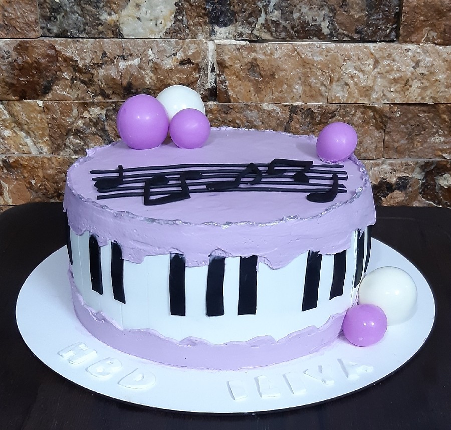 کیک پیانو