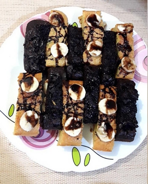عکس کیک موزی شکلاتی