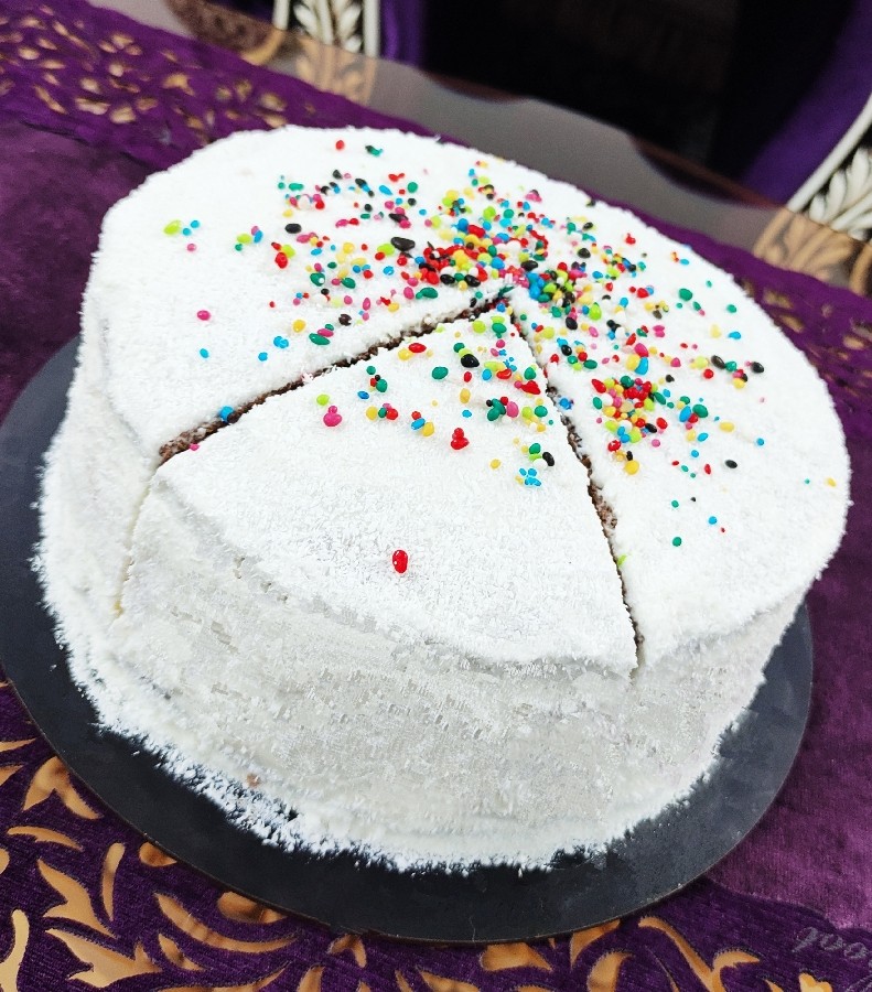 عکس کیک خامه ای دو رنگ