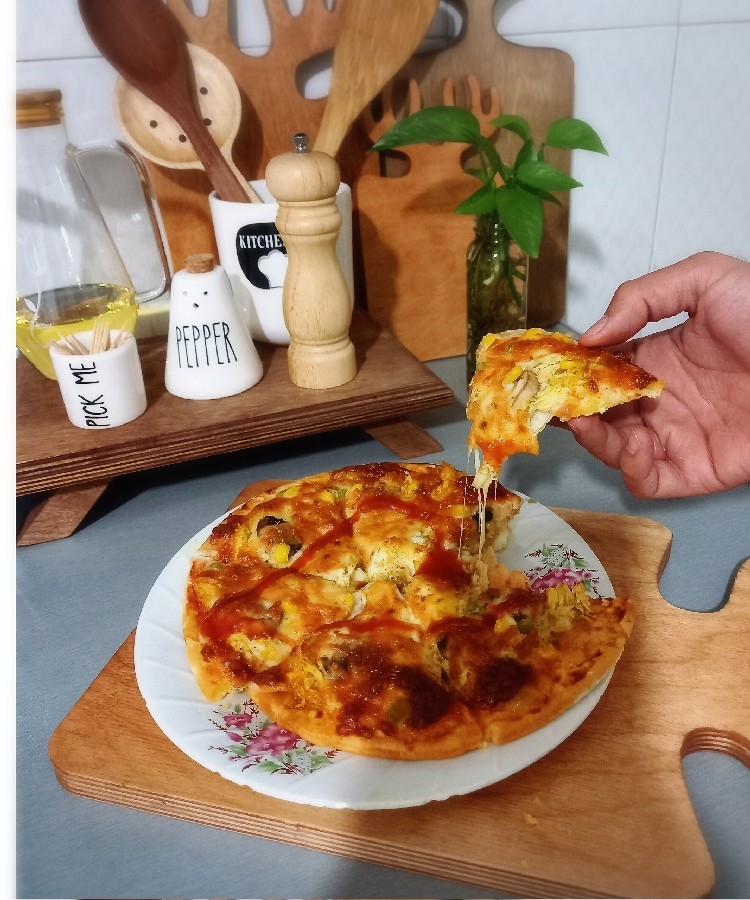 عکس دستور پخت پیتزای مرغ خوشمزه به روایت تصویر 