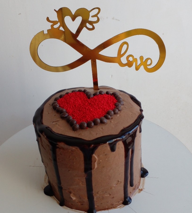 کیک روز عشق تقدیم به همسر جان و پسر گلم