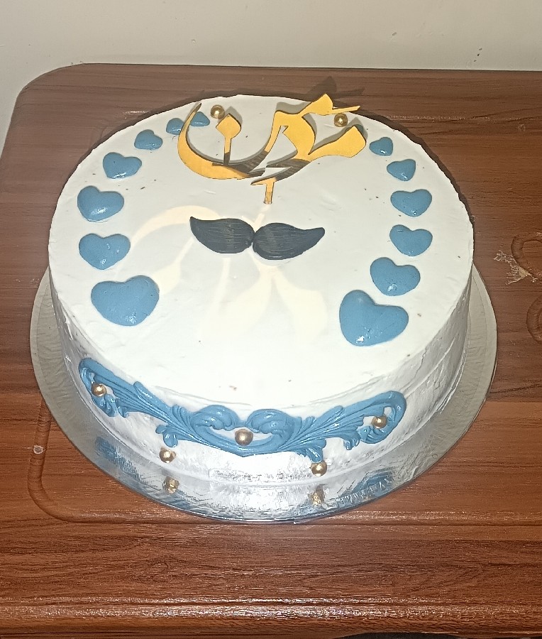 کیک آبی خوش رنگ 