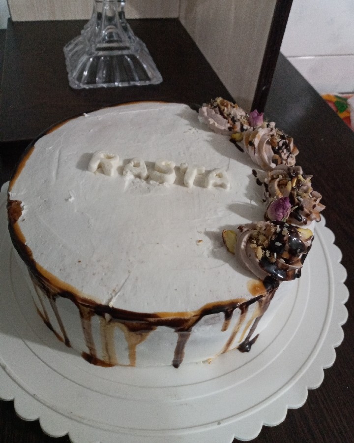 کیک تولد دخترنازم♡  لطفاورق بزن دوست عزیز♡