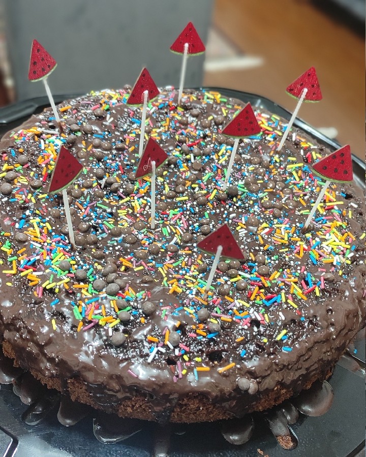 عکس کیک شکلاتی یلدایی