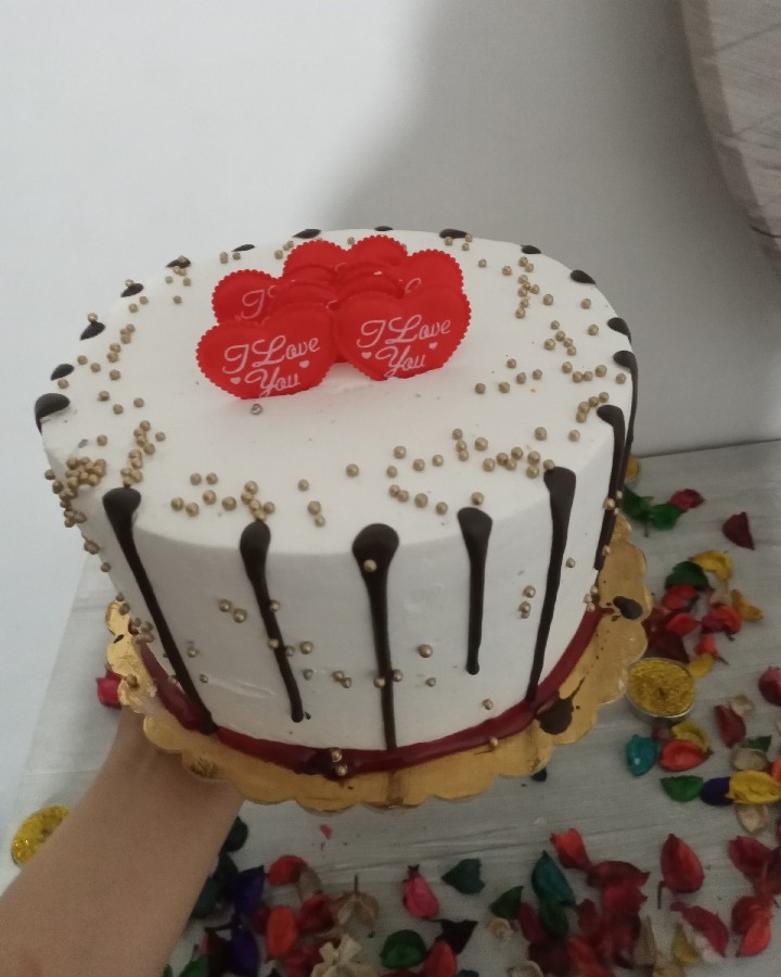 عکس کیک تولد خودم با تاخیر?