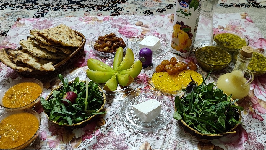 عکس سفره افطار ساده روز اول ماه رمضان