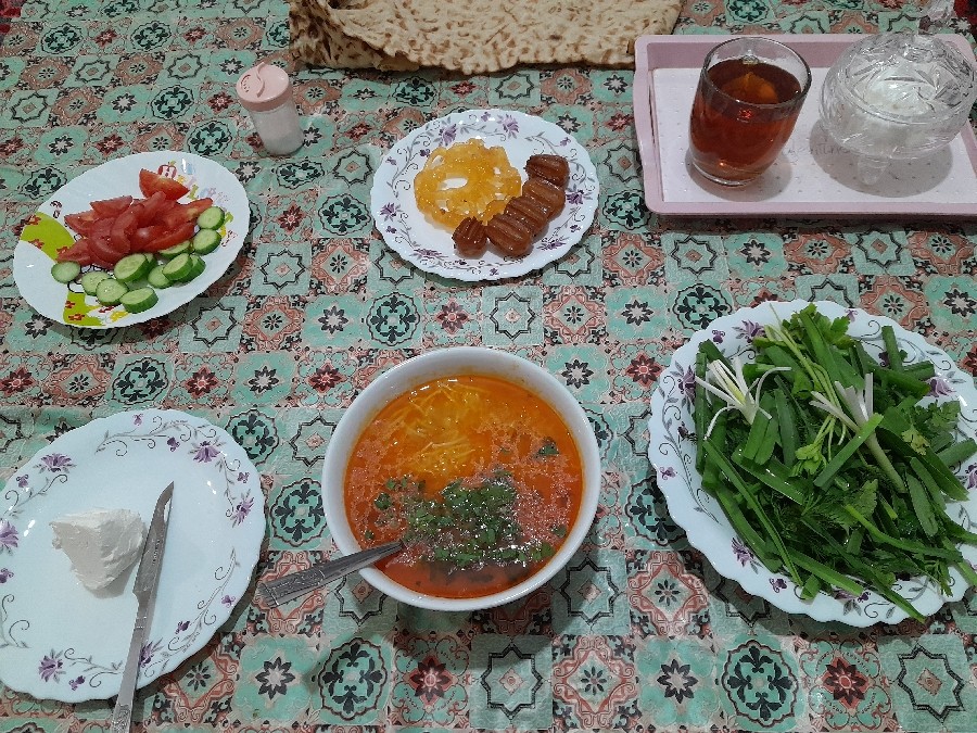 عکس سفره افطاری من تنهایی