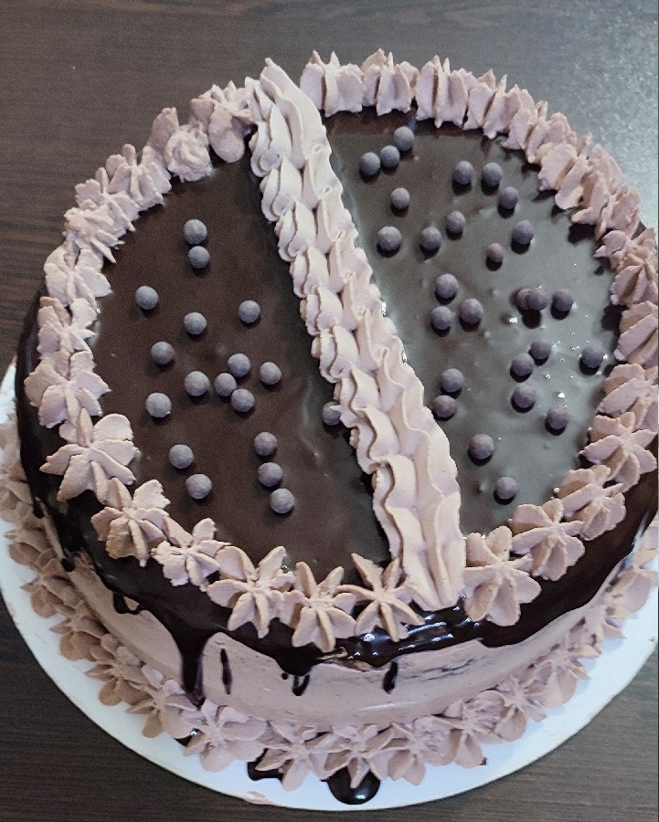 کیک شکلاتی خودم پز برا تولدم