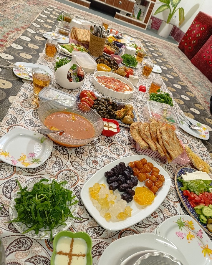 عکس مهمونی افطاری