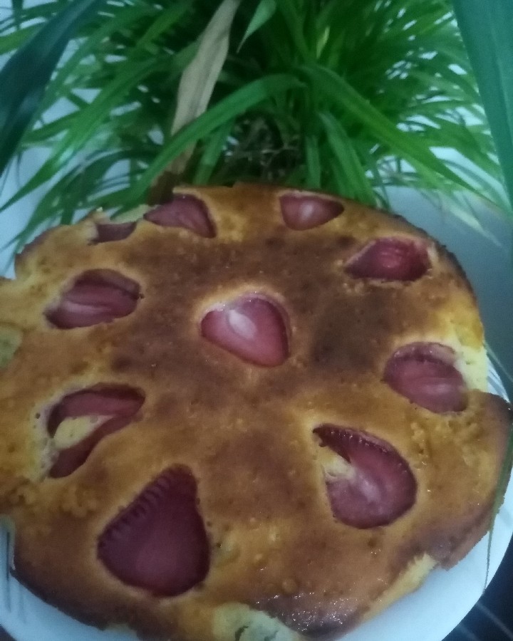 عکس کیک توت فرنگی ?