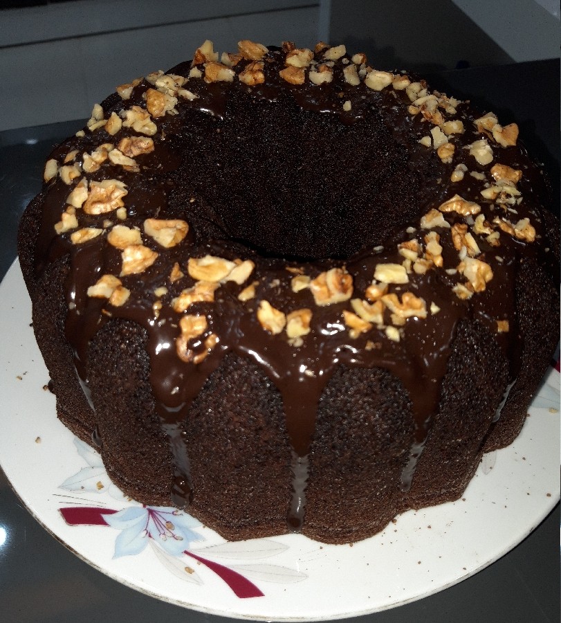 عکس کیک گردویی فول شکلاتی