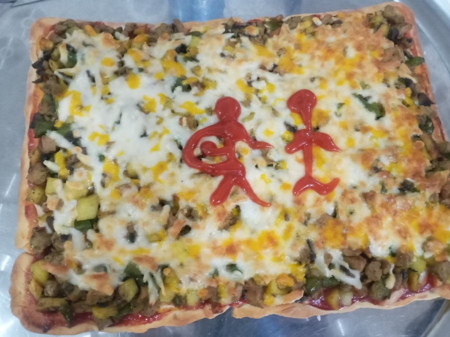 پیتزای سوسیس و کالباس