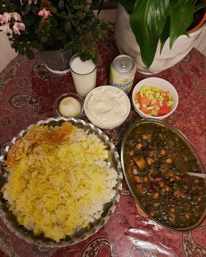 عکس قرمه سبزی با سبزی خشک