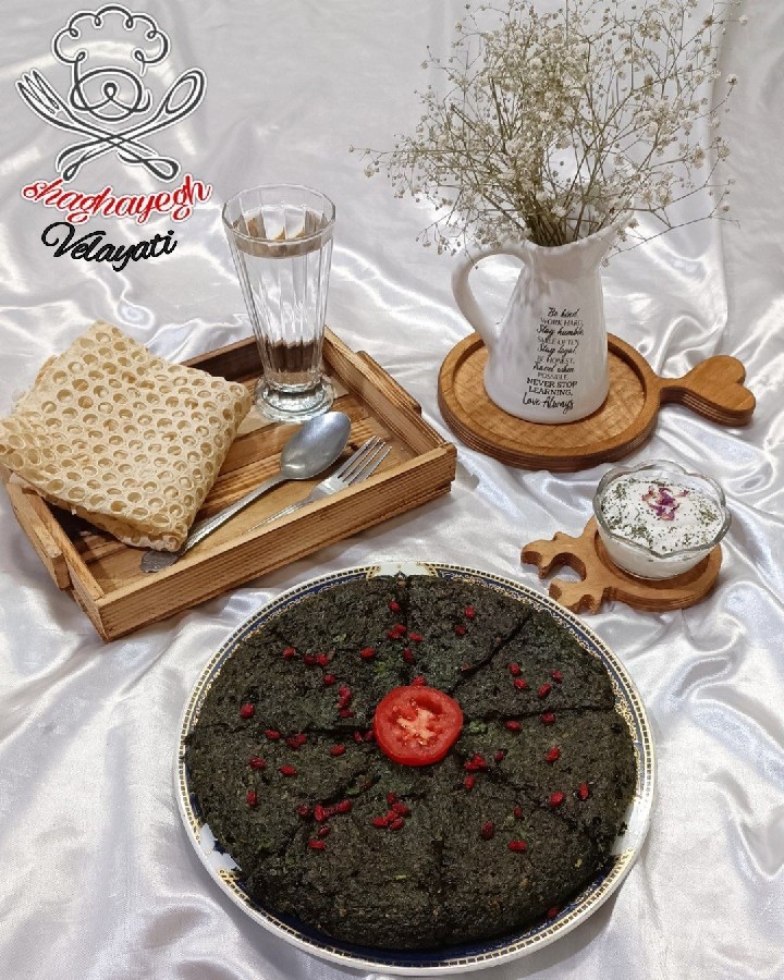 عکس کوکو سبزی خوشمزممم کپشنو بخووون عزیزمممم