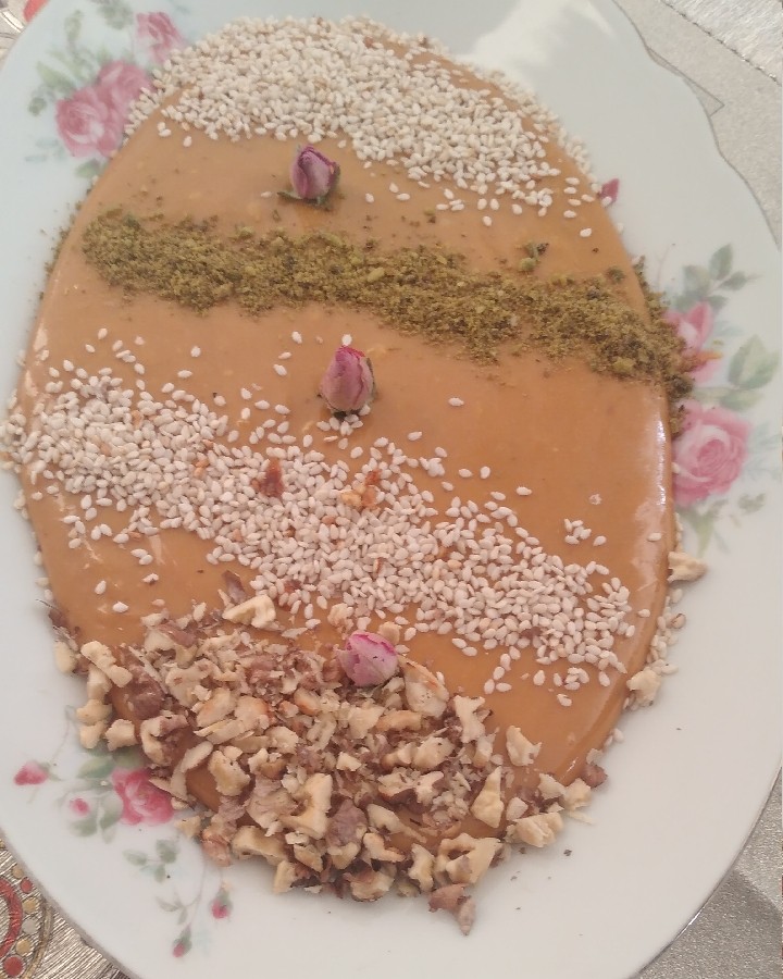 حلوای عمانی
این حلوا بدون آرد درست میشه و مناسب افرادی که به گلوتن حساسیت دارند،فوق العاده خوشمزه اس