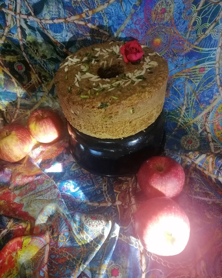 عکس کیک سیب وگلاب