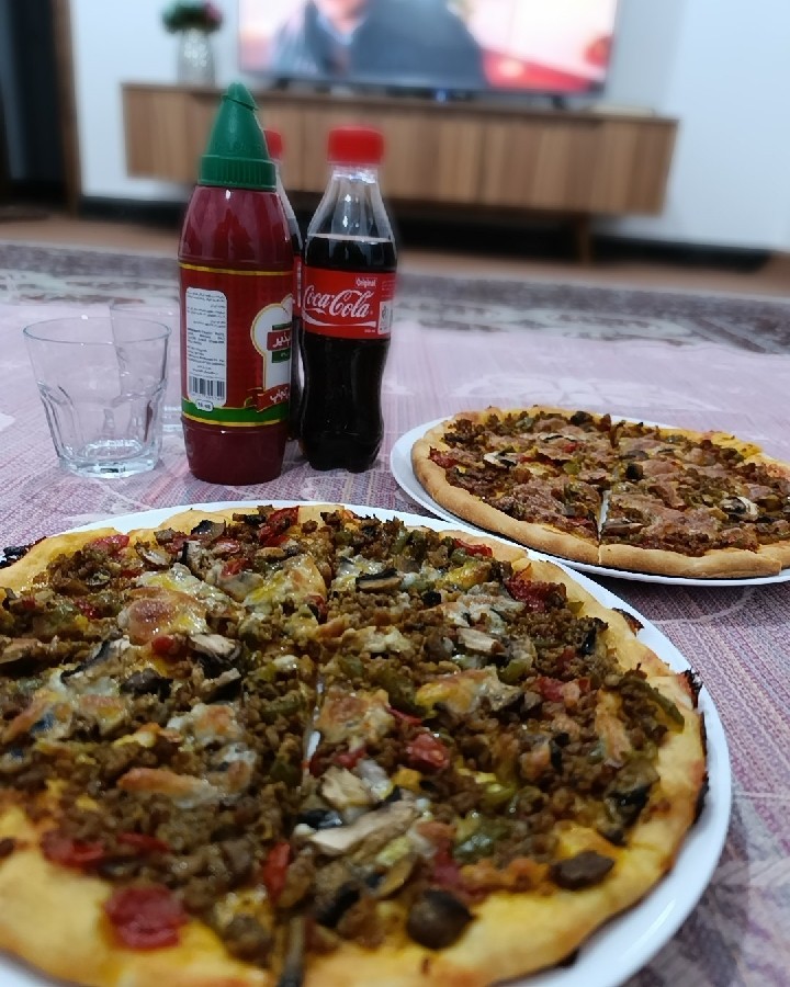 عکس پیتزا گوشت و قارچ..