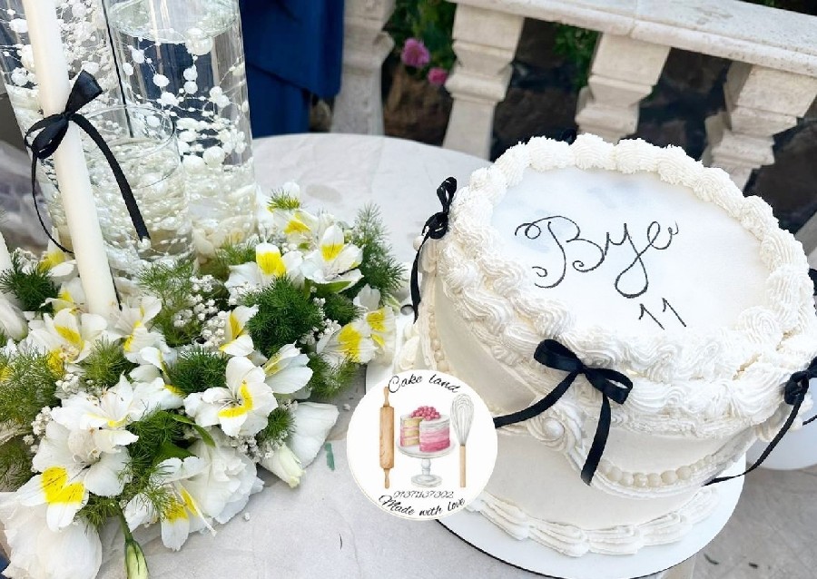 عکس کیک سفارشی ساده و شیک تقدیم به نگاهتون...
