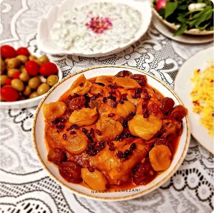 عکس خورشت آلو مسما