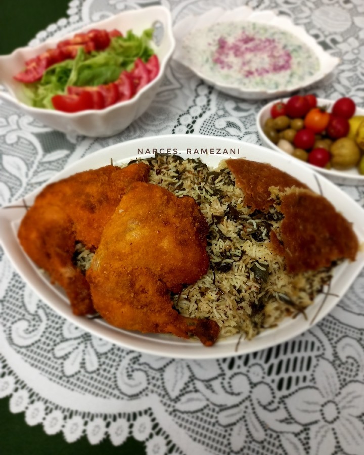 عکس سبزی صحرایی با مرغ