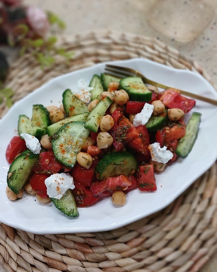 
سالادنخود رژیمی