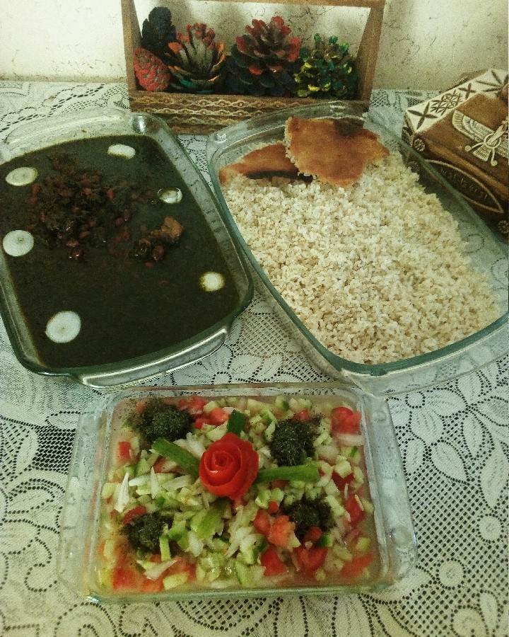 عکس بفرمائید قرمه سبزی خوشمزه