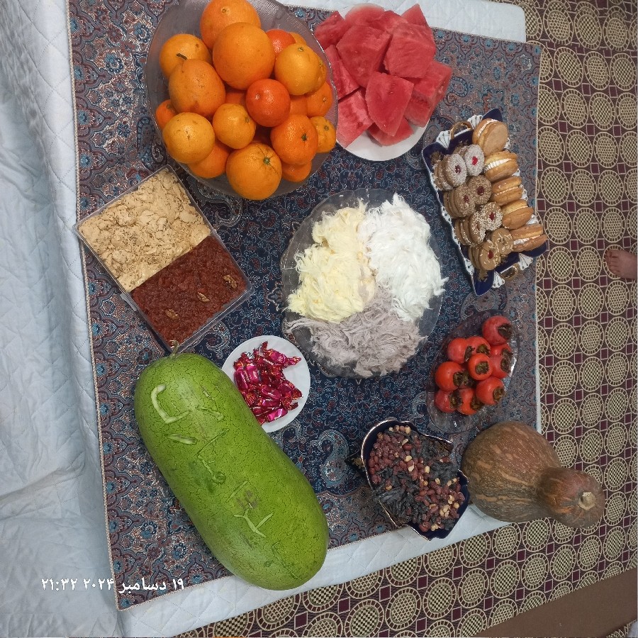 عکس کرسی شب چله مون خونه مامانم 