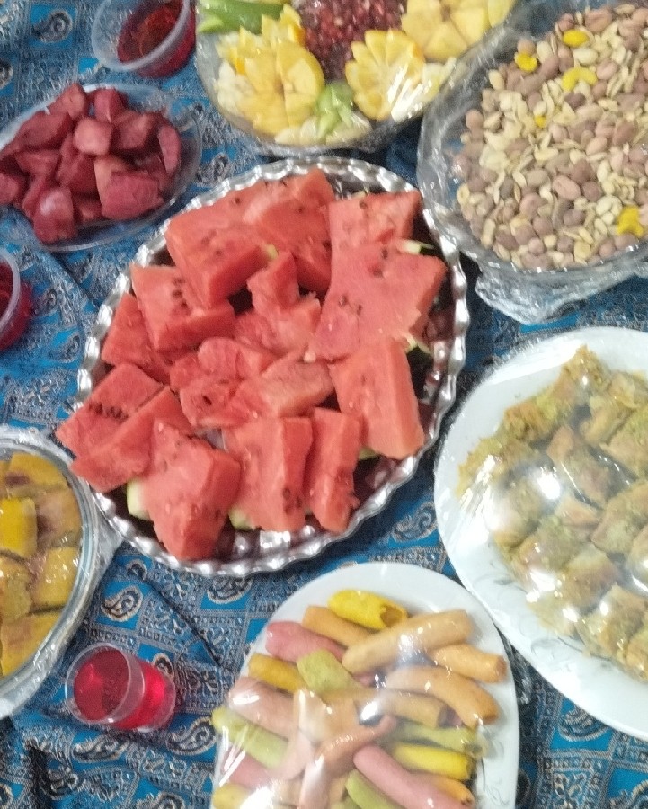 سفره یلدای ساده ما1403