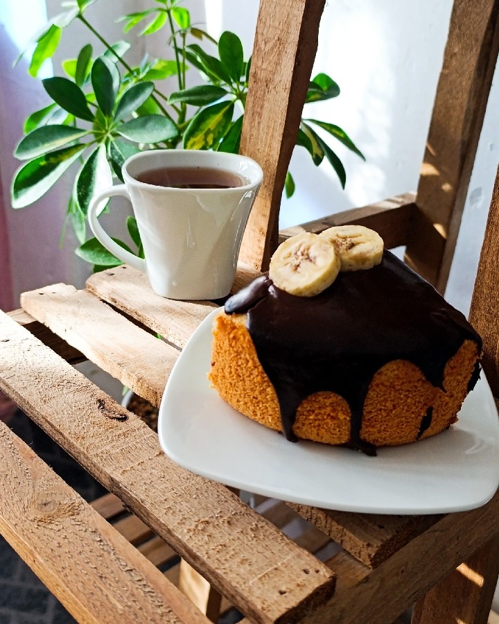 عکس کیک اسفنجی با رویه گاناش 