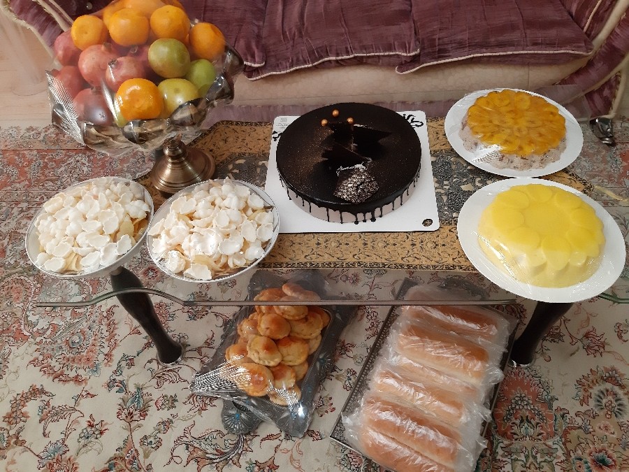 عکس میزتولدشروع۱۵سالگی پسرم❤