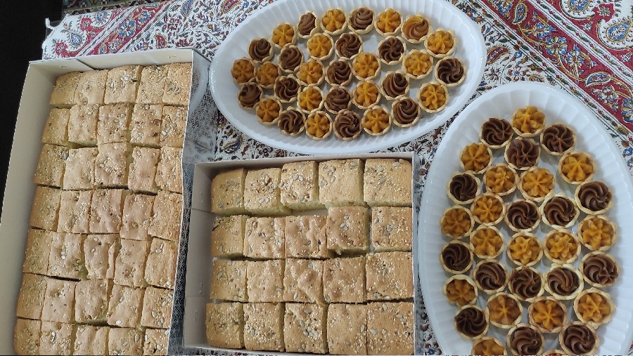 عکس کیک تخته ای برشی و حلوا مجلسی