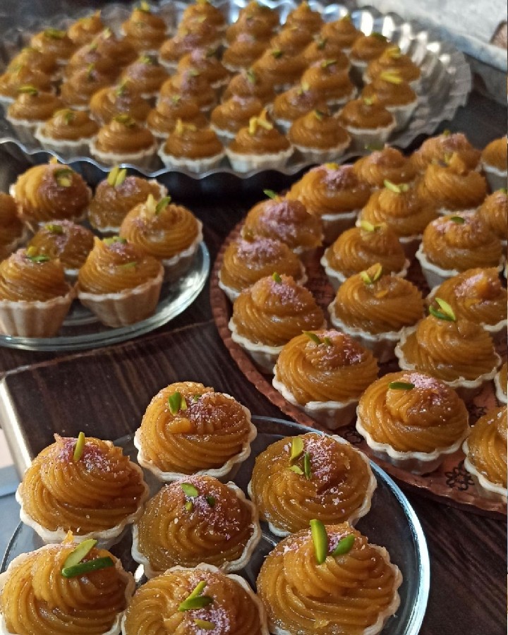 عکس پنجشنبه است و بوی حلوای خیرات