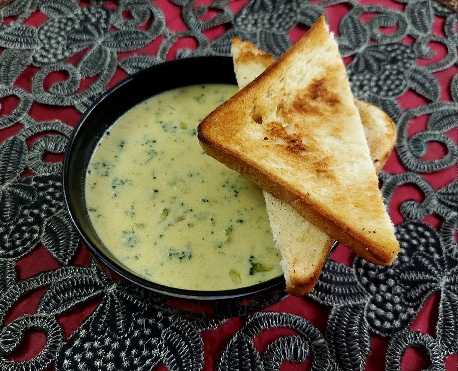 عکس سوپ بروکلی و چدار