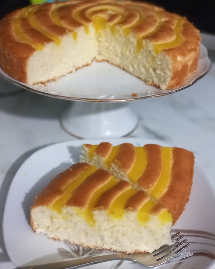 کیک وانیلی با مغزی کرمفیل