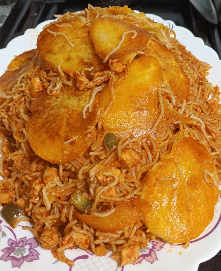 ماکارونی
ورق بزن عزیزم 
