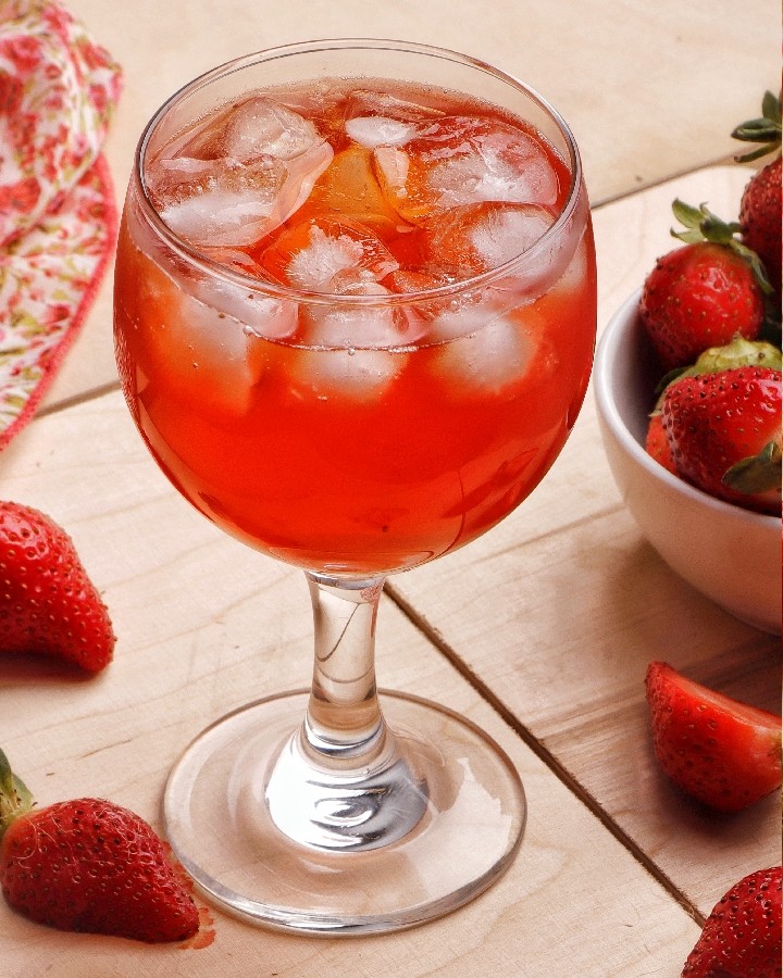 شربت توت فرنگی