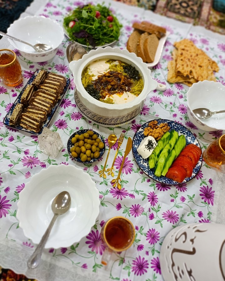 عکس سفره ی افطار روز ششم 