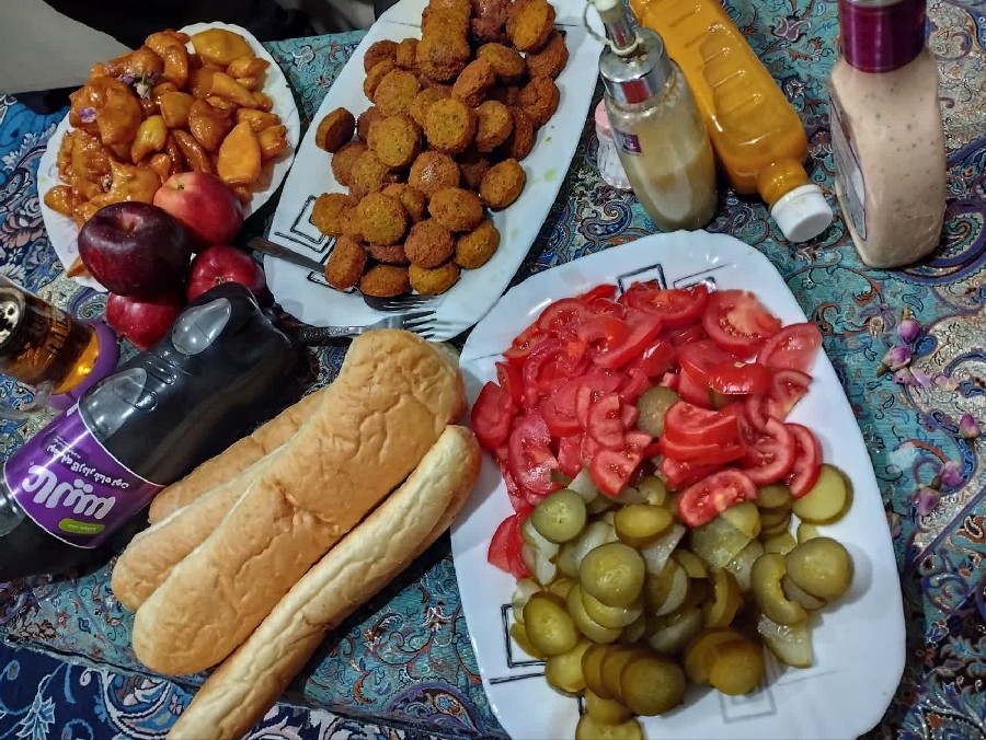 عکس افطاری امشب بچه ها 