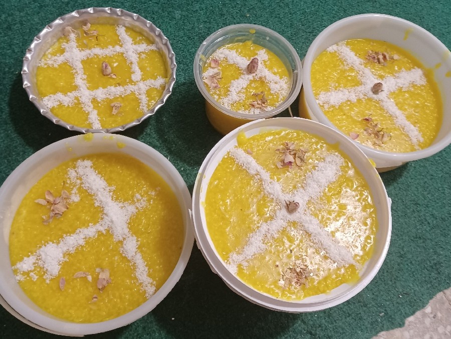 شله زرد درستکردم ماشالا چه پر برکت شد دادیم به همسایه ها جاتون سبز