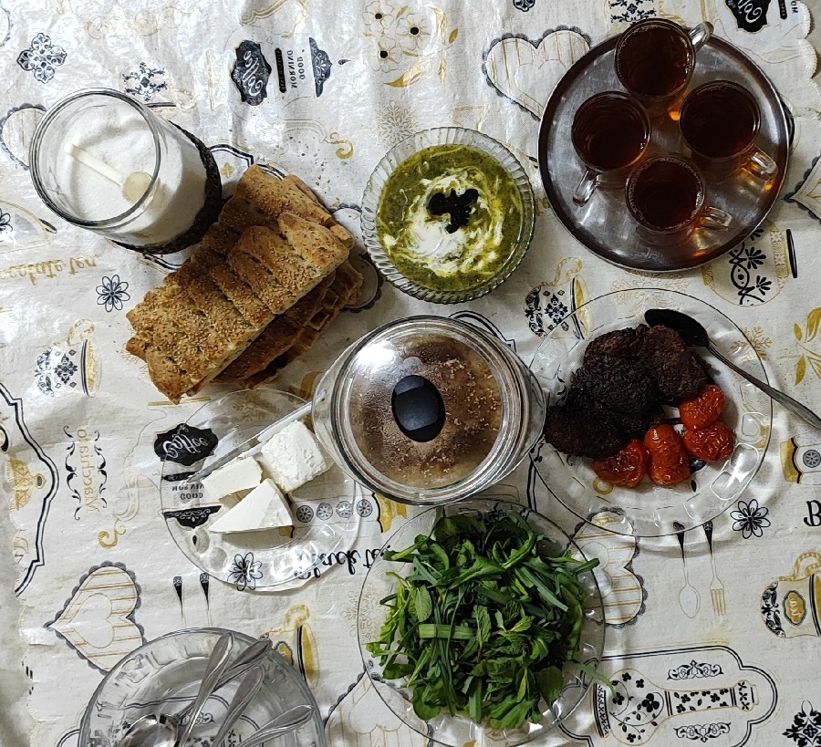 عکس سفره مهمانی خدا