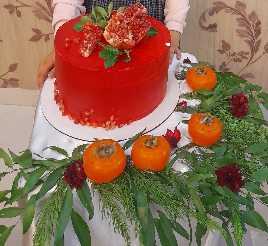 عکس کیک شب یلدا ?
