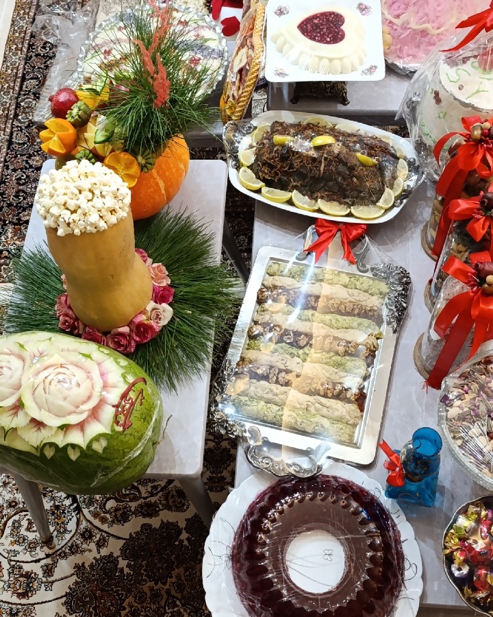 عکس یلدایی زنداداشم