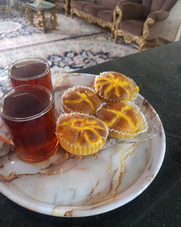 عکس پای زعفرانی کرمدار
